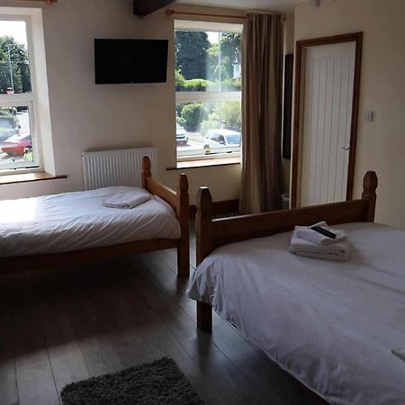 The Hare & Hounds Inn Foulridge Екстериор снимка