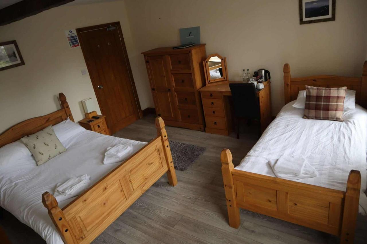 The Hare & Hounds Inn Foulridge Екстериор снимка
