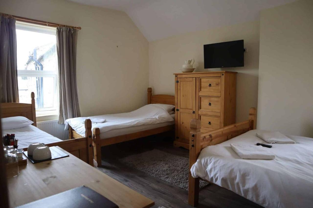 The Hare & Hounds Inn Foulridge Екстериор снимка