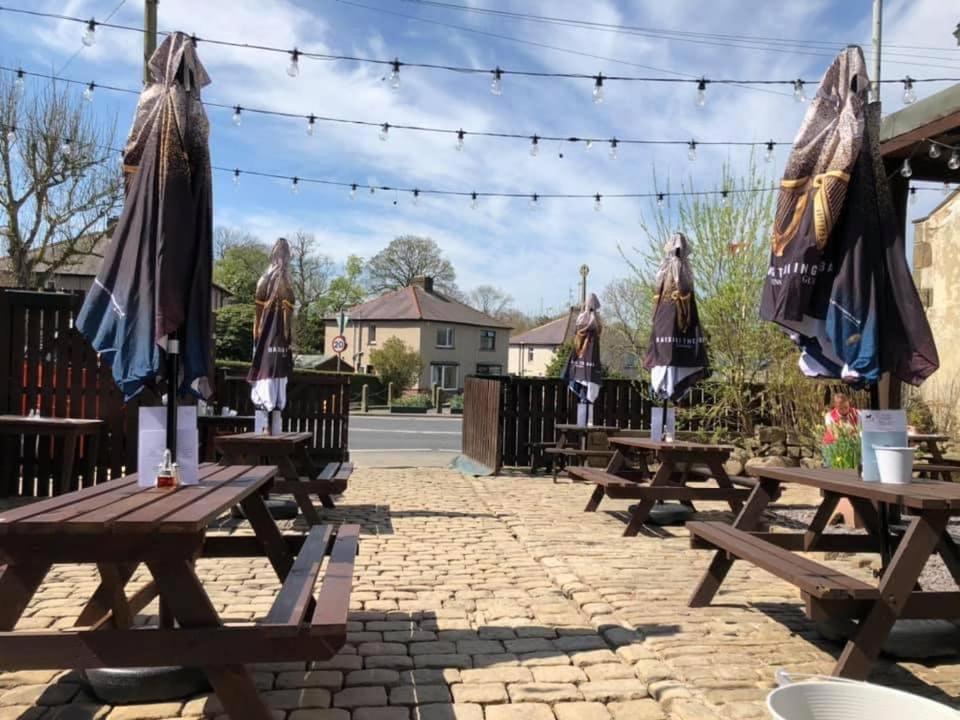 The Hare & Hounds Inn Foulridge Екстериор снимка