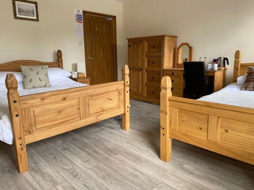 The Hare & Hounds Inn Foulridge Екстериор снимка